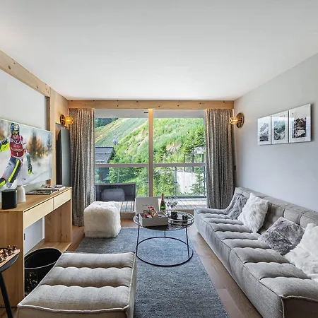 Moderne à Avec Terrasse Et Parking - Fr-1-562-75 * Courchevel